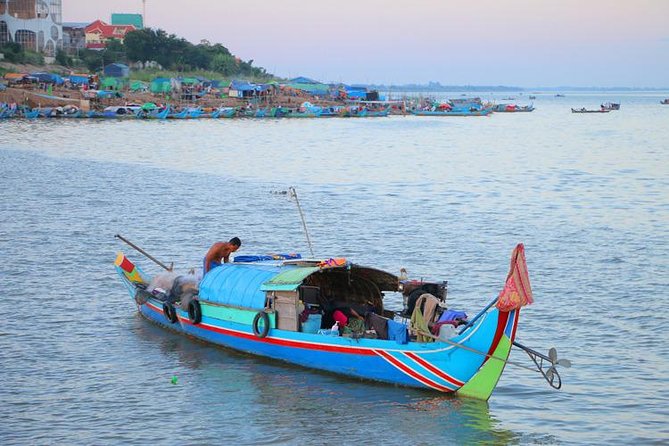 Sunset Cruise with unlimited beer & soft drinks -English speaking guide on board - Mekong, Tonle Sap, and Four Faces Rivers