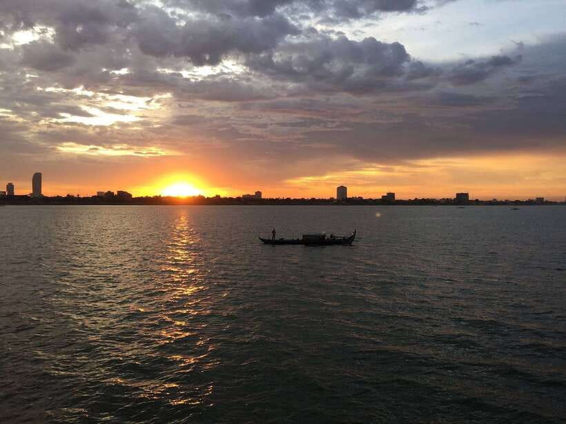 Sunset Dinner Tour: Tonle Sap Lake Floating Village - Who will enjoy this Tonle Sap afternoon most