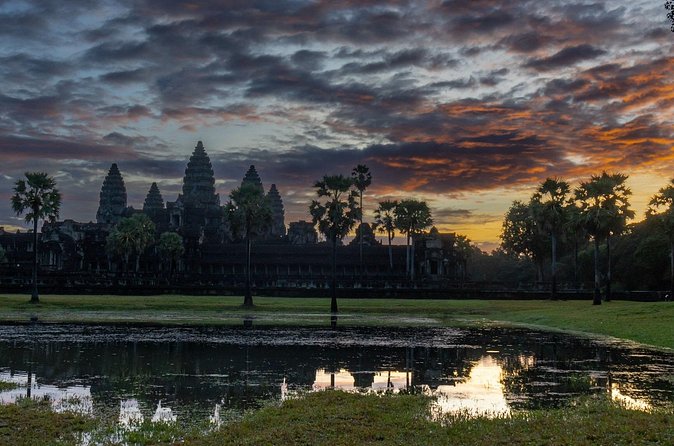 The Magnificent Angkor Wat - The comfort of a private vehicle matters here