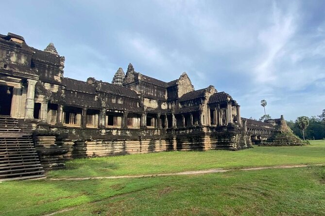 The Magnificent Angkor Wat - Bayon and the stone faces of Angkor Thom