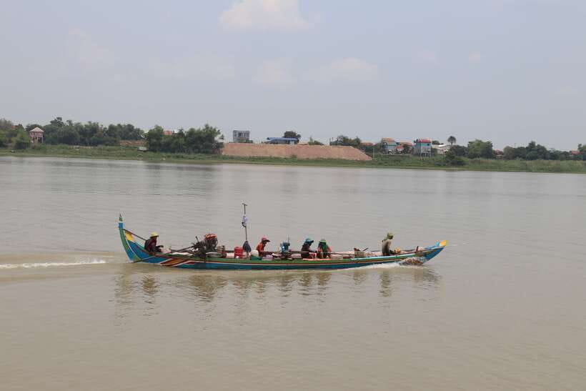 Tonle Sap Cruise & land Tour between Phnom Penh & Siem Reap - Who will get the most from this day