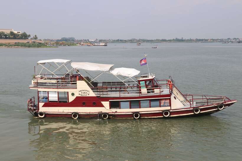 Tonle Sap Cruise & land Tour between Phnom Penh & Siem Reap - What the guides add