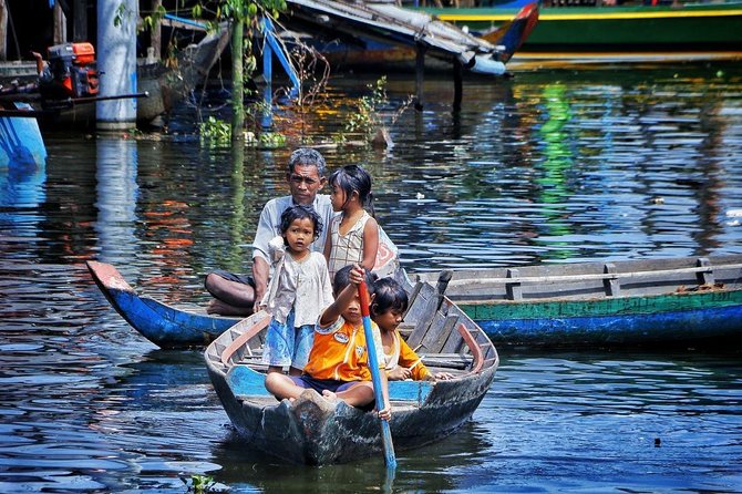 Tonle Sap Lake & Kampong Phluk Village Half-Day Tour - The mangrove canoe from August through January