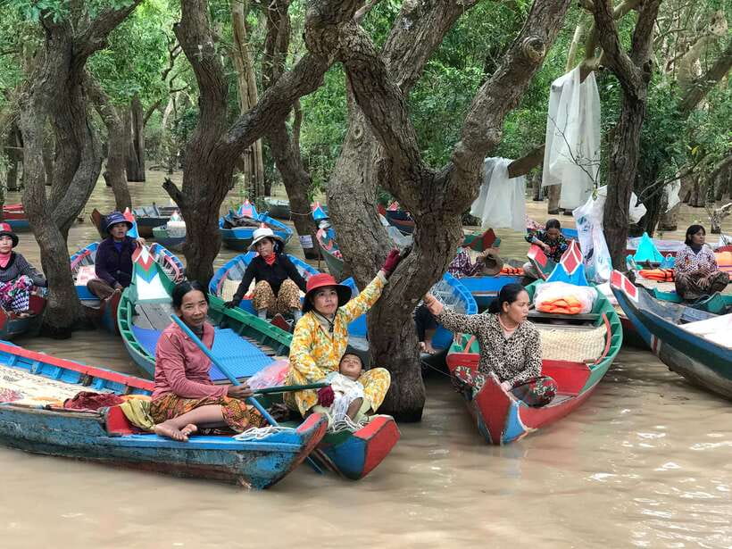 Tonle Sap Tour of Kompong Phluk Village & Evening Food tour - From the lake to Siem Reap’s night market