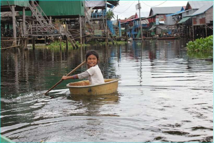 Tonle Sap Tour of Kompong Phluk Village & Evening Food tour - What the guide and transport add