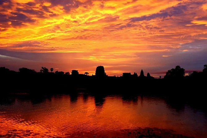 Two Days Angkor Tour - Lunch and the afternoon inside Angkor Thom