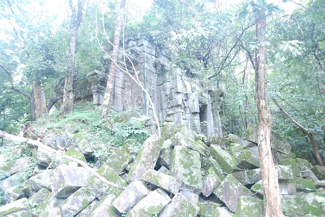 Two Days Angkor Wat Park-Beng Mealea and Kampong Phluk Village - What the $260.69 group price really covers