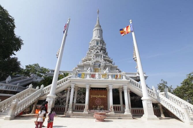 Udong Historical Site Tour - Climbing Udong Mountain and its royal stupas