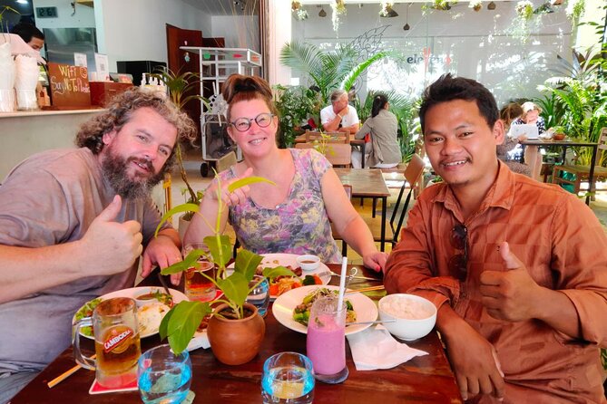Visit 9 Places in 3 Hours by Private Tuk-Tuk - Samdech Chuon Nath and Khmer language