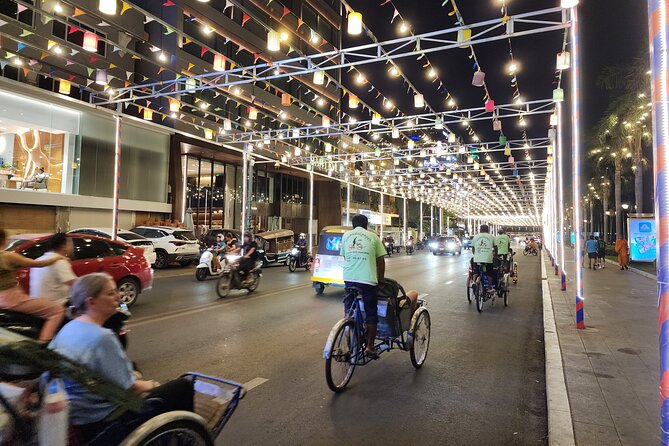 Visit 9 Places in 3 Hours by Private Tuk-Tuk - The old train station and a glimpse of local life