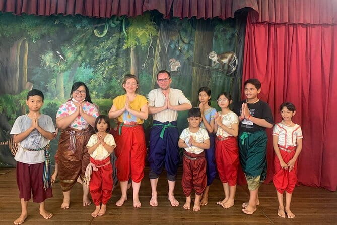 Watch Live Khmer Traditional boxing in Phnom Penh - Learning the rules makes the action easier to follow