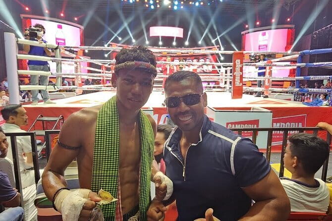 Watch Live Khmer Traditional boxing in Phnom Penh - Ring-side seats bring you close to the action