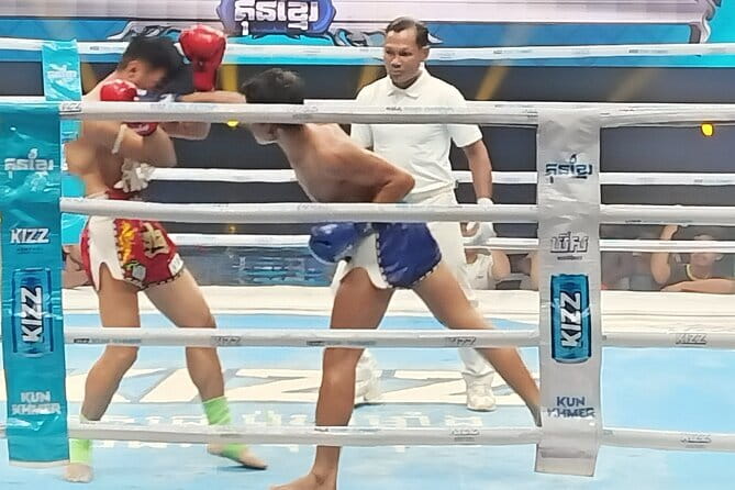 Watch Live Khmer Traditional boxing in Phnom Penh - What happens from 6:00 to 8:00 pm